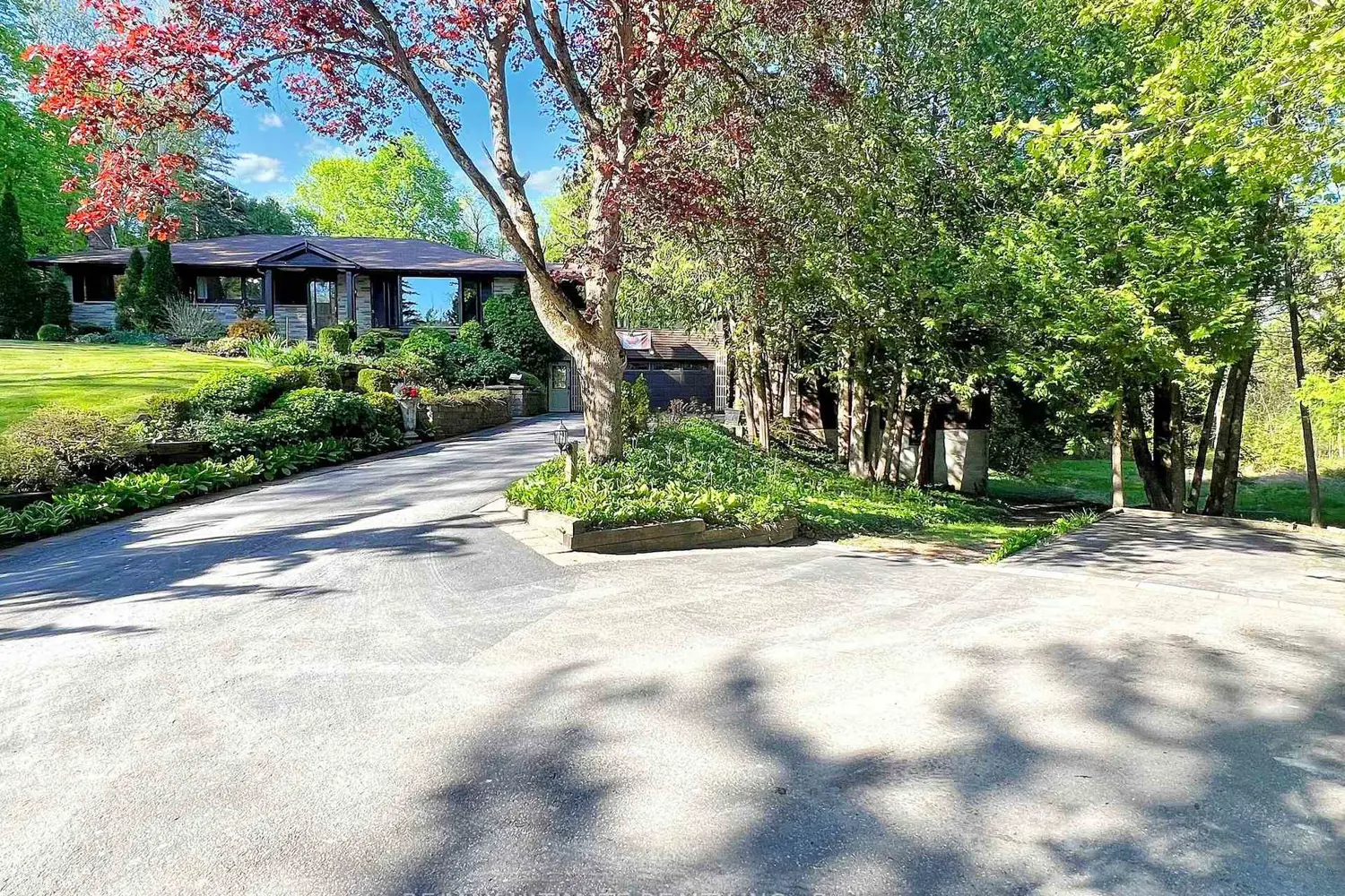 Additional image 2 of 5085 Sideline 12