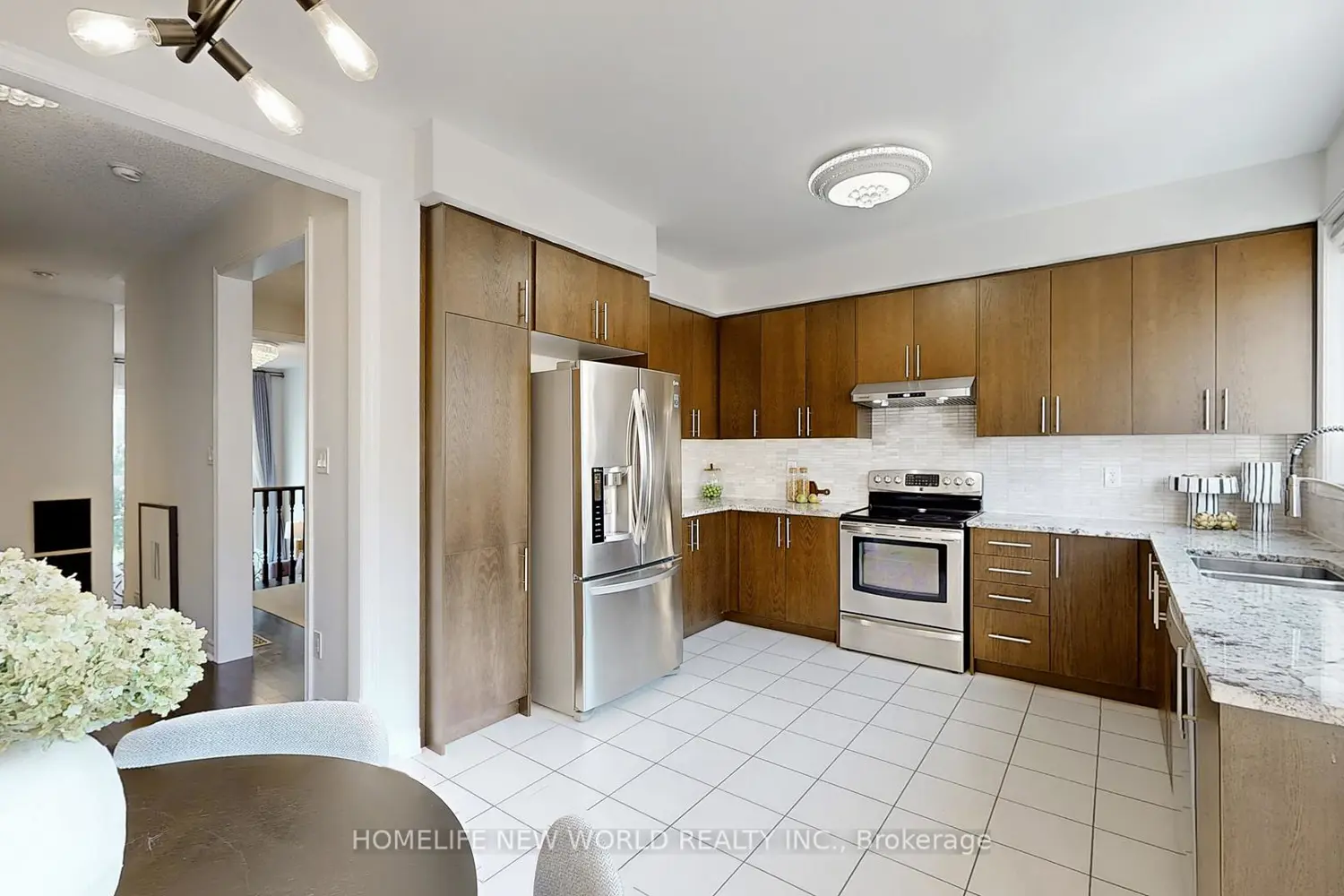 23 Victor Herbert Way photo 4