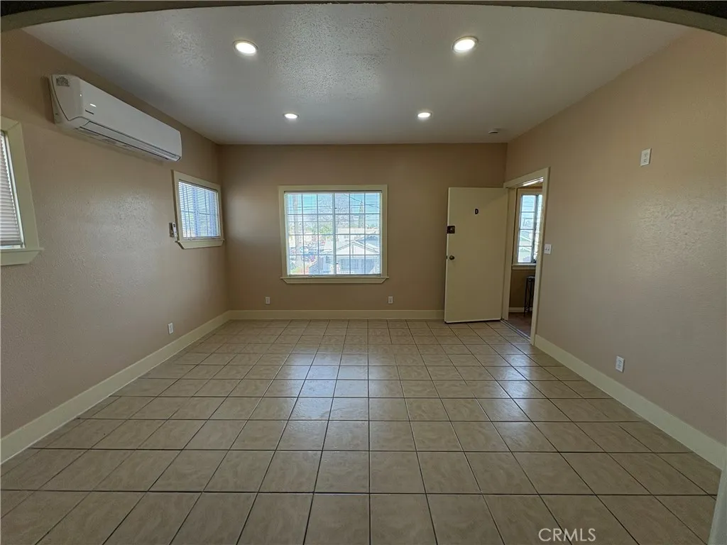 Additional image 7 of 1156 E 17th St, Long Beach, CA 90813