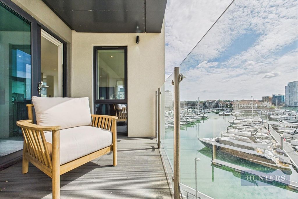 Additional image 15 of 2 bed flat for saleAlexandra Wharf, Ocean Village SO14