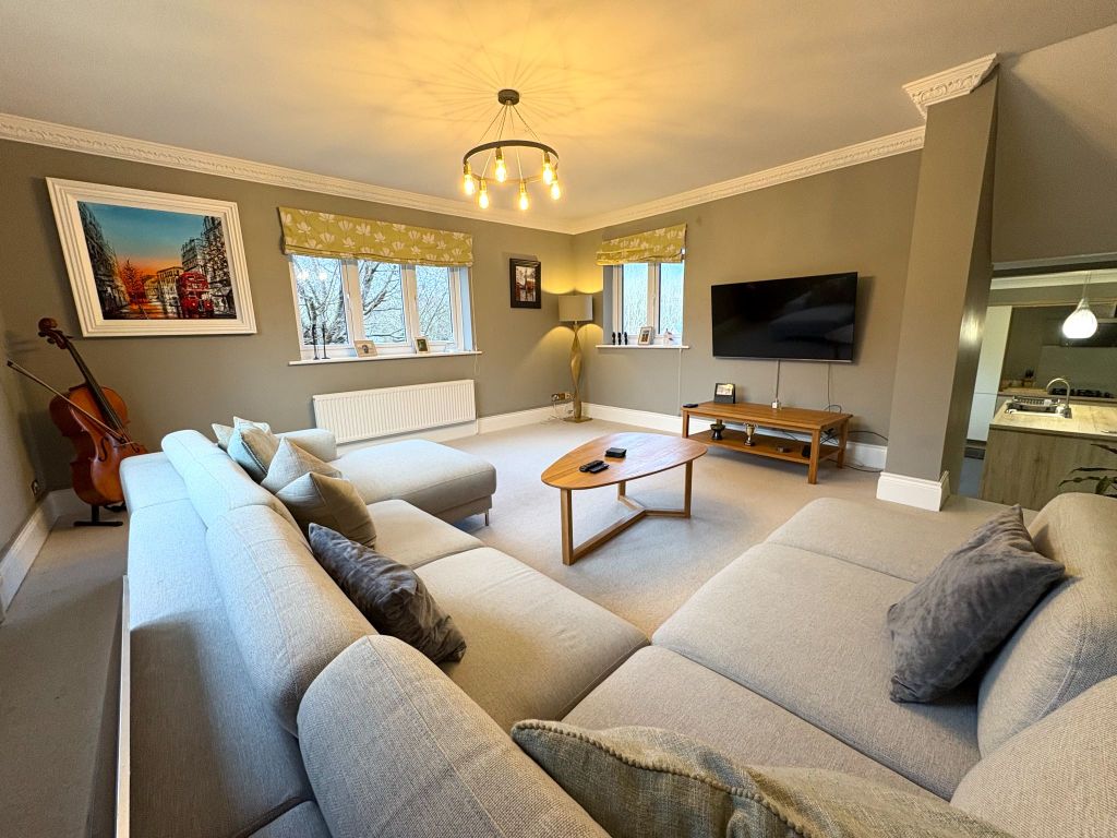 3 bed flat for saleLowes Rise, Durham DH1 photo 4