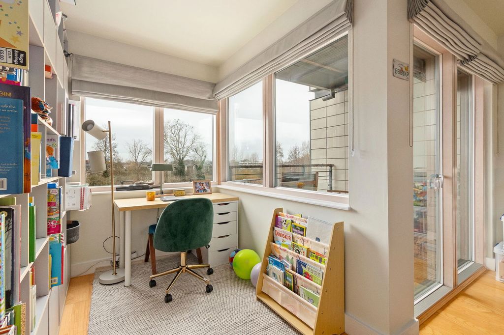 2 bed flat for saleRiverside Place, Cambridge CB5 photo 4