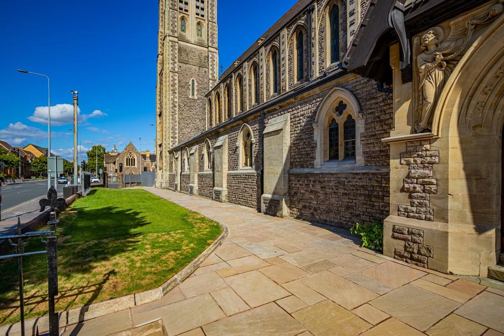 2 bed flat for saleSt James Church, Glossop Road, Cardiff CF24