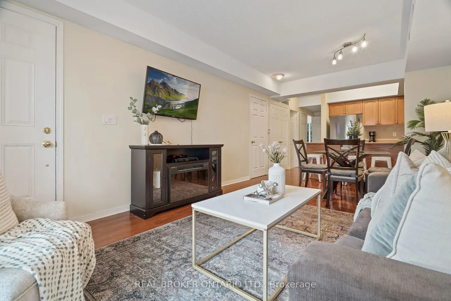 Additional image 7 of 3047 Finch Avenue 2066