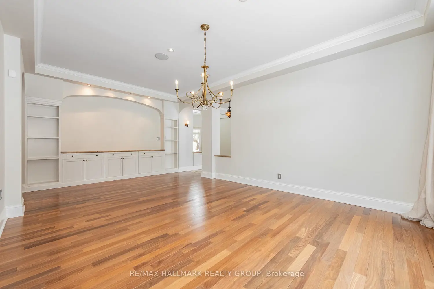 Additional image 4 of 5800 Queenscourt Crescent