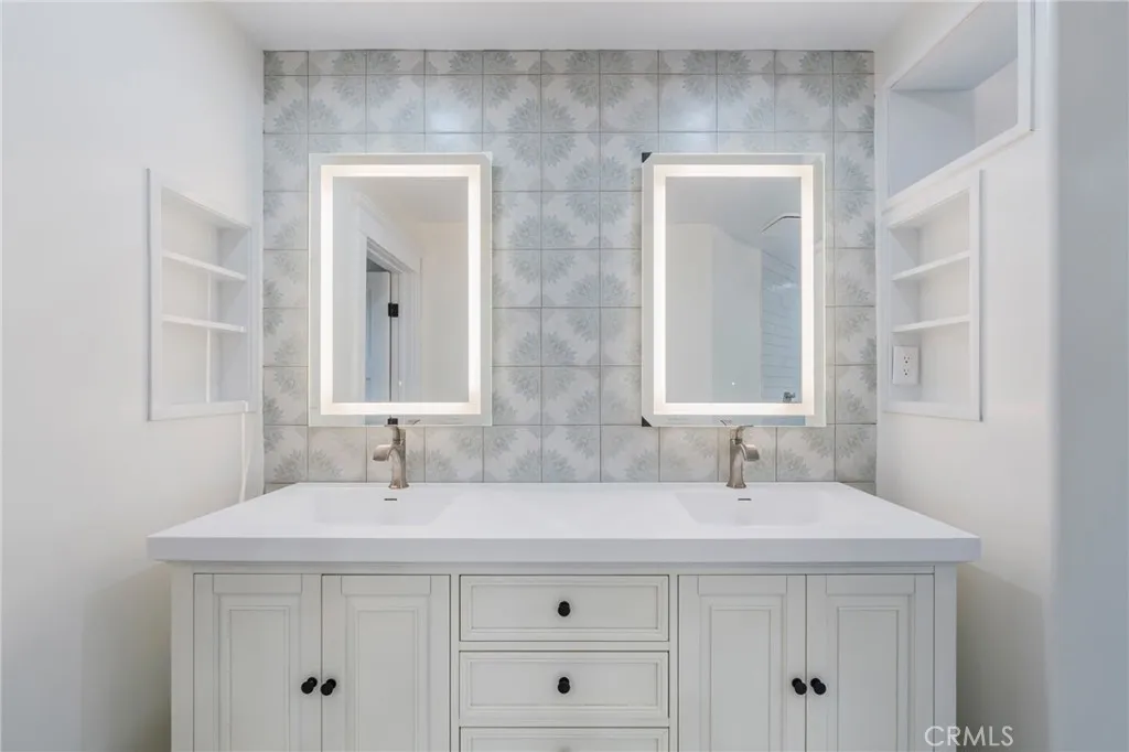 Additional image 71 of 1140 Laurel Ave, Manhattan Beach, CA 90266