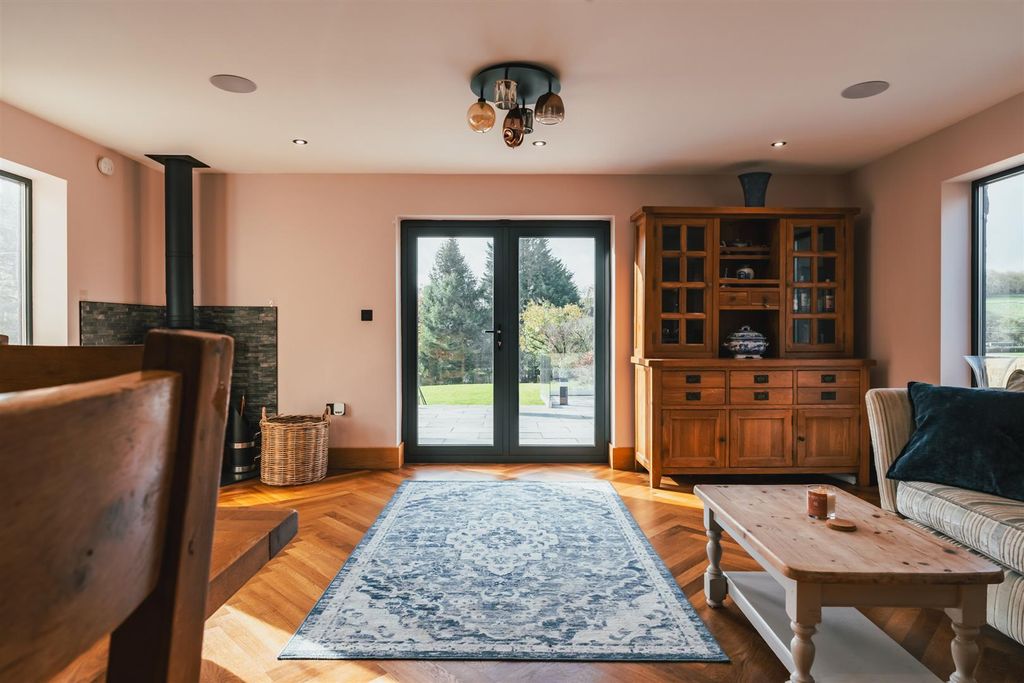 Additional image 17 of 4 bed detached house for saleStation Road, Hope, Hope Valley S33