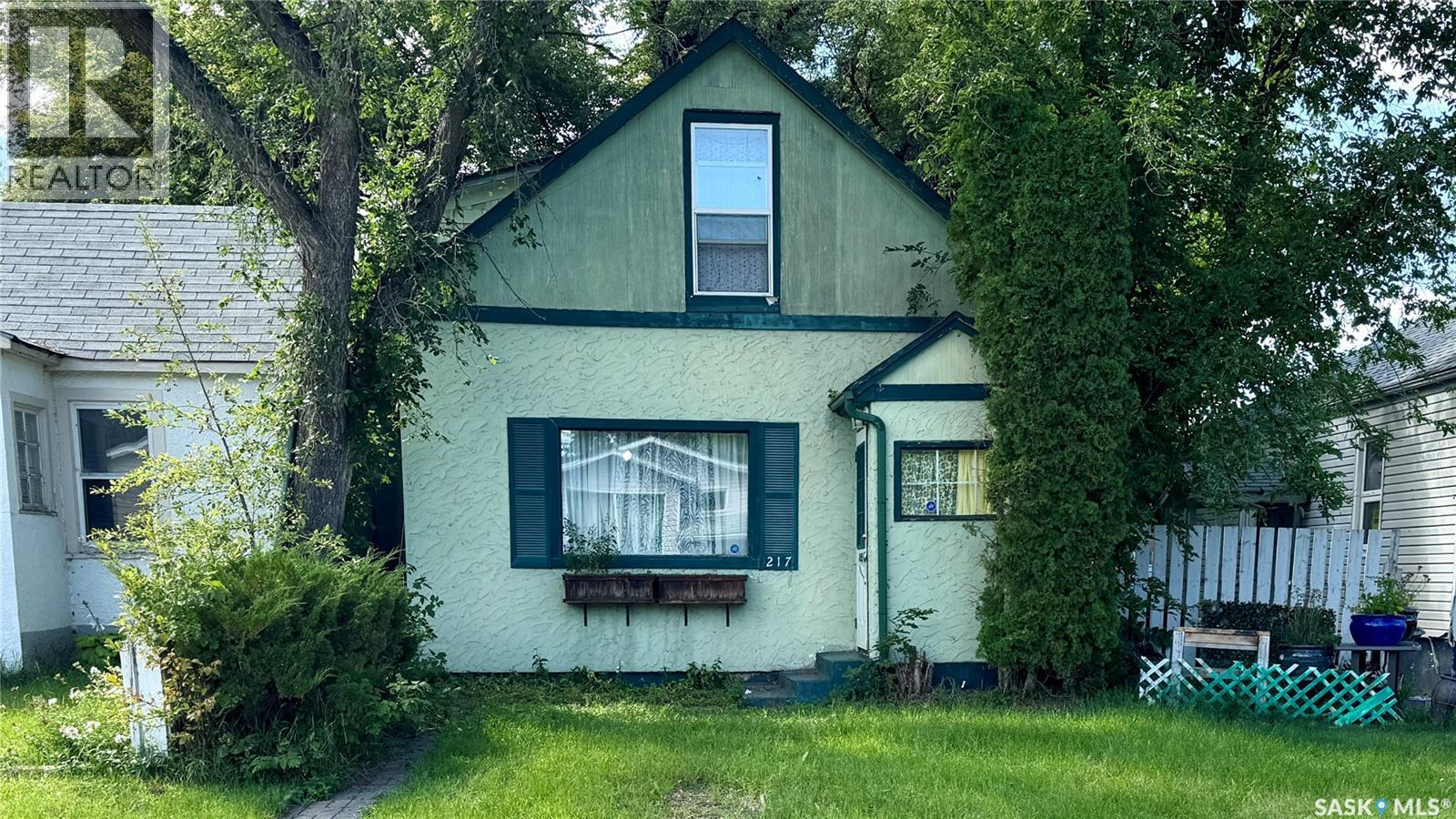 217 L Avenue N, Saskatoon, SK, S7L2P3