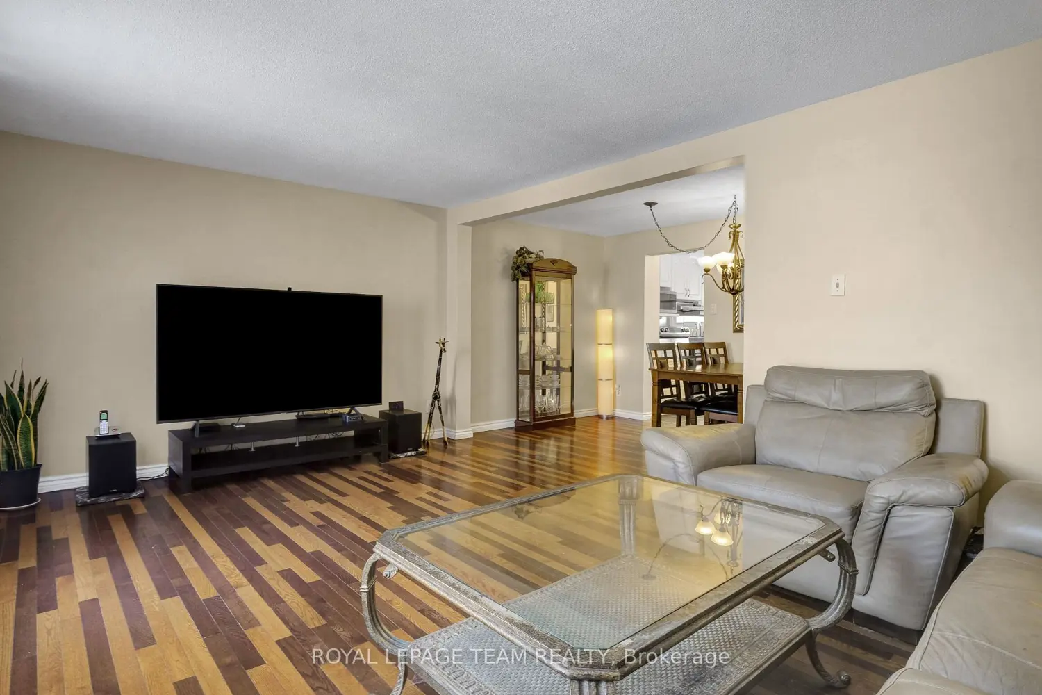 Additional image 6 of 2027 Stonehenge Crescent 35