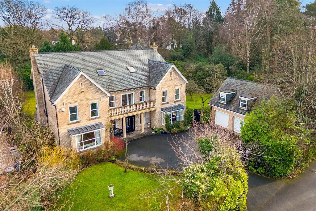 8 bed detached house for saleTheobald Road, Bowdon, Altrincham WA14
