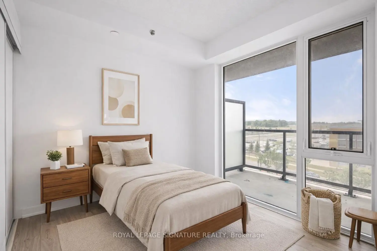 Additional image 9 of 3200 Dakota Common B404