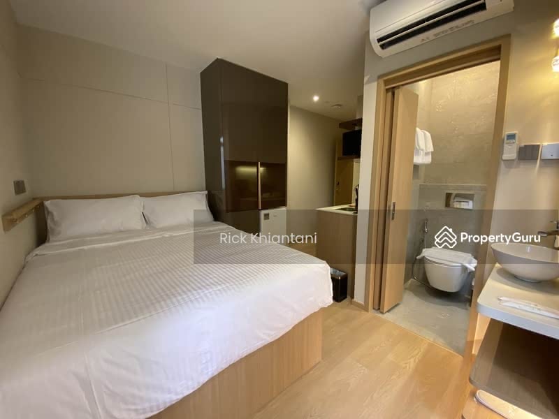 Next to Paragon and Next to Takashimaya