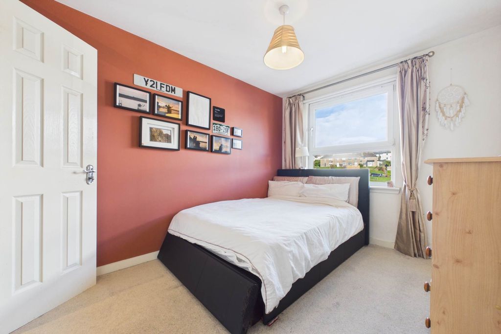 Additional image 9 of 2 bed flat for saleAntonine Gate, Clydebank G81