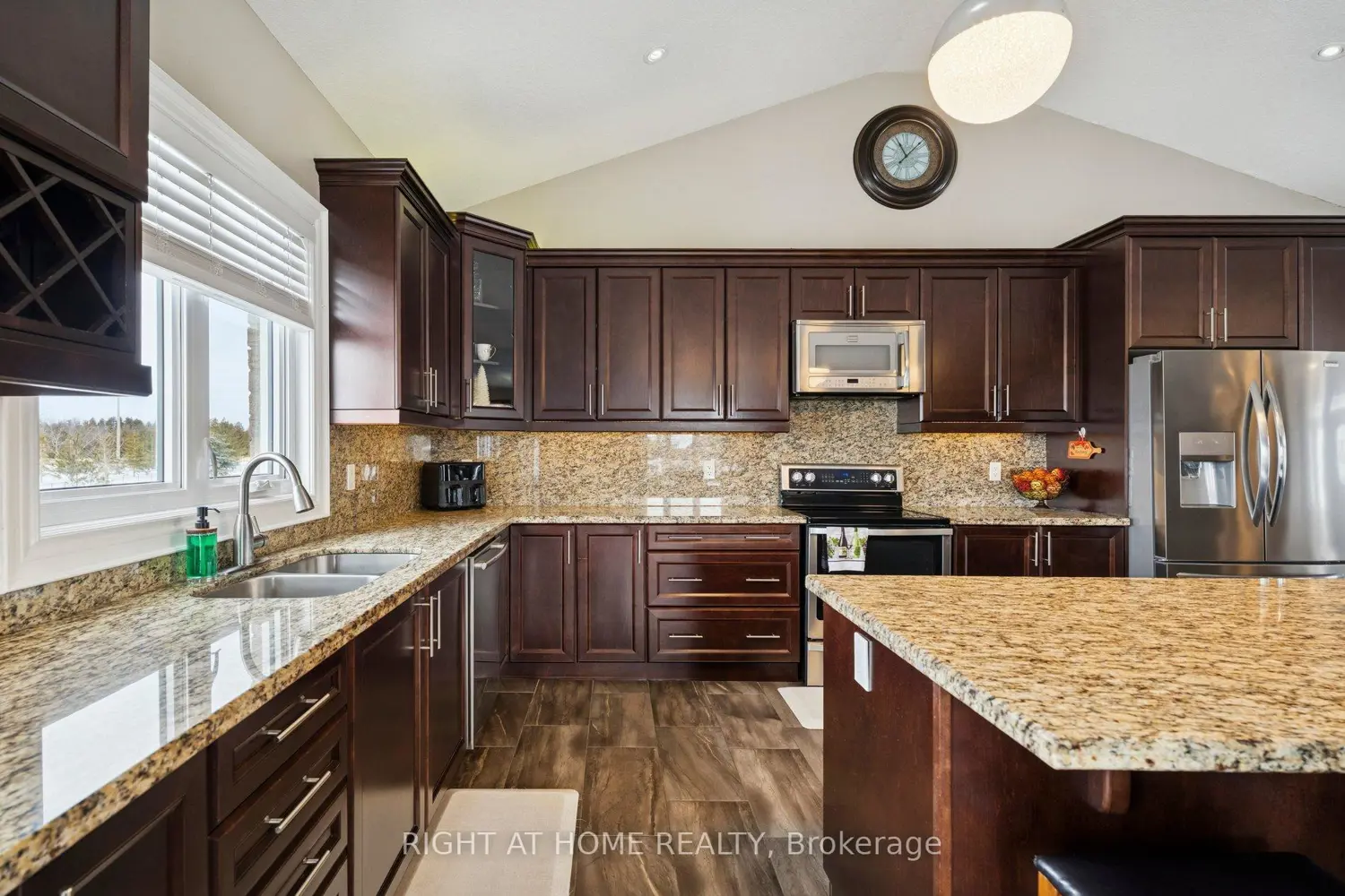 Additional image 6 of 10 Brolley Crescent