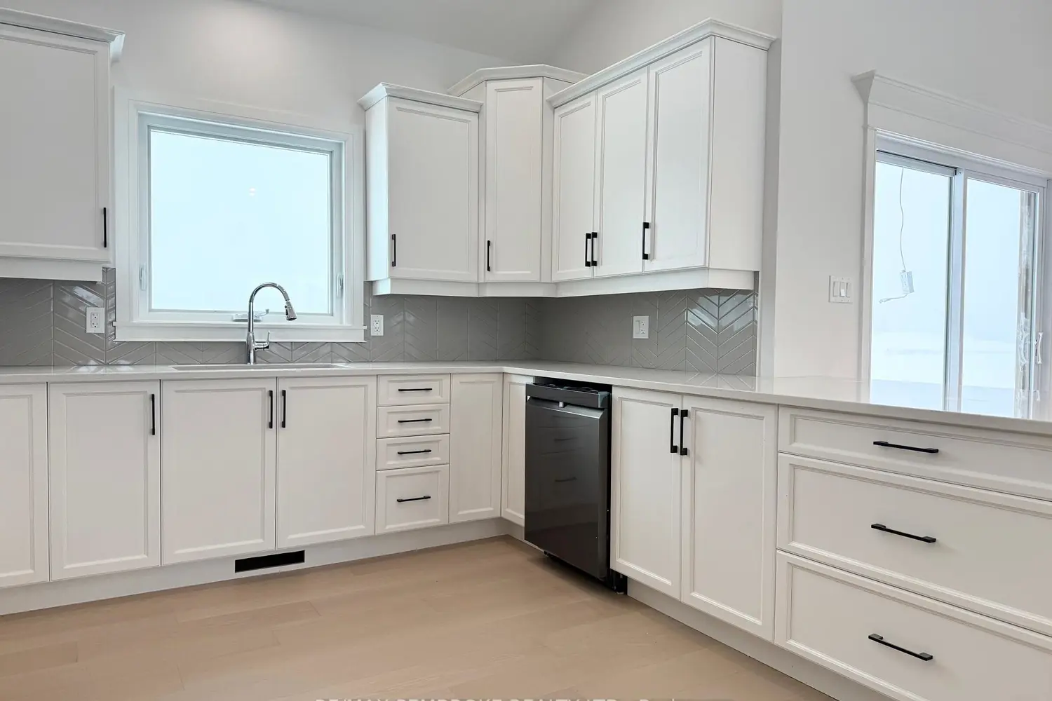 26 Jade Avenue photo 4