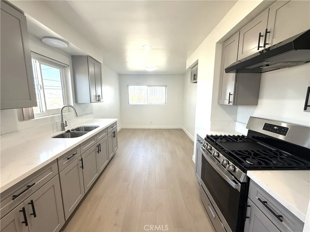 Additional image 23 of 11601 Birch Avenue Unit C, Hawthorne, CA 90250