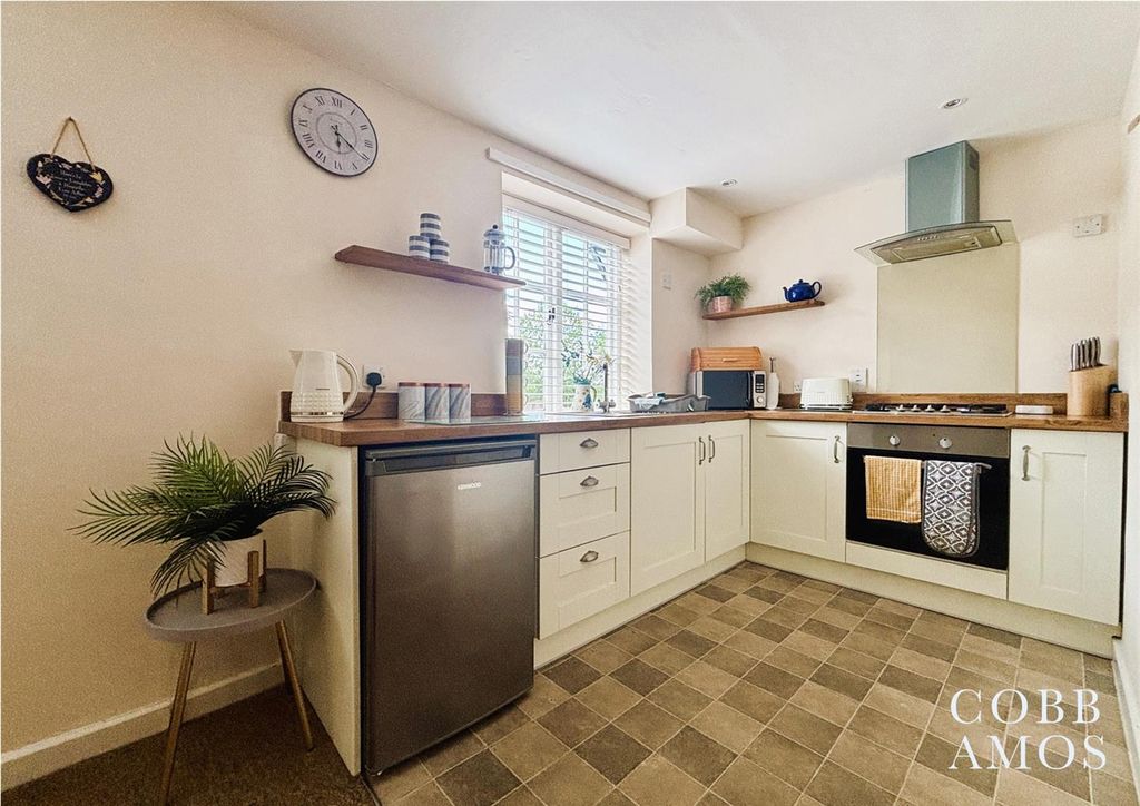 Additional image 4 of 4 bed flat for saleCastle Street, Ludlow SY8