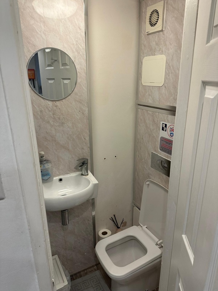 Additional image 4 of Studio Flat, Cross Green Lane, LS9, N1 7GU