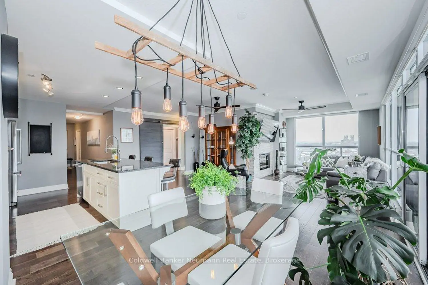 Additional image 3 of 150 Wellington Street 1502