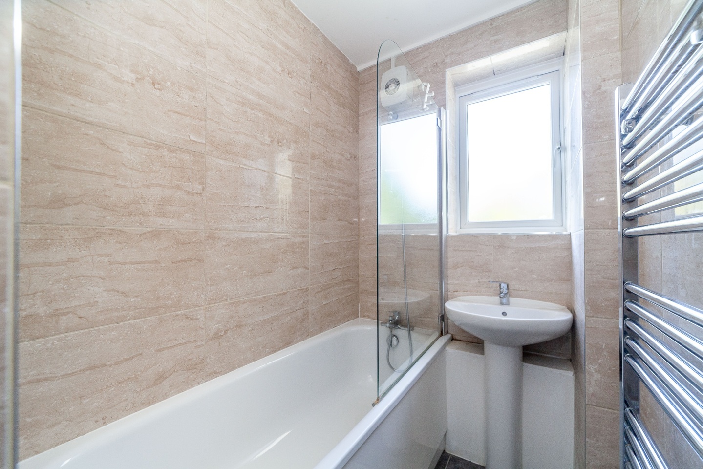 Additional image 6 of Room in a Shared Flat, Bulow Court, SW6, N1 7GU