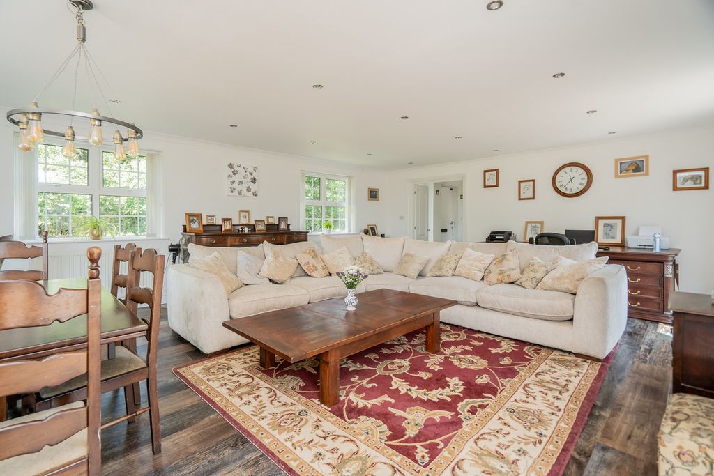 Additional image 22 of 9 bed detached house for saleWood End Road, Cranfield, Bedfordshire MK43