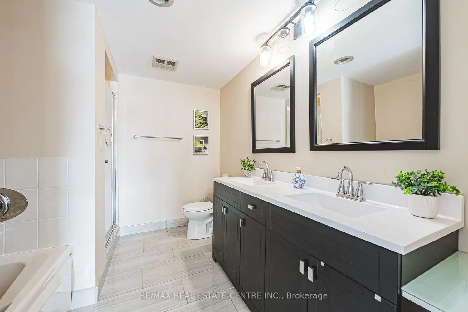 Additional image 12 of 2155 Burnhamthorpe Road Ph1904