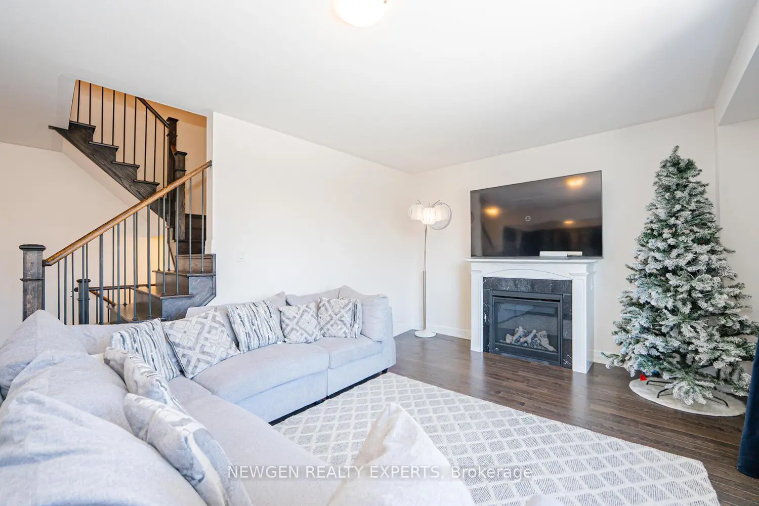 Additional image 4 of 9218 White Oak Avenue