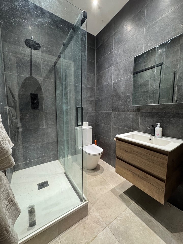 Additional image 6 of 2 Bed Flat, Battersea Bridge Rd, SW11, N1 7GU