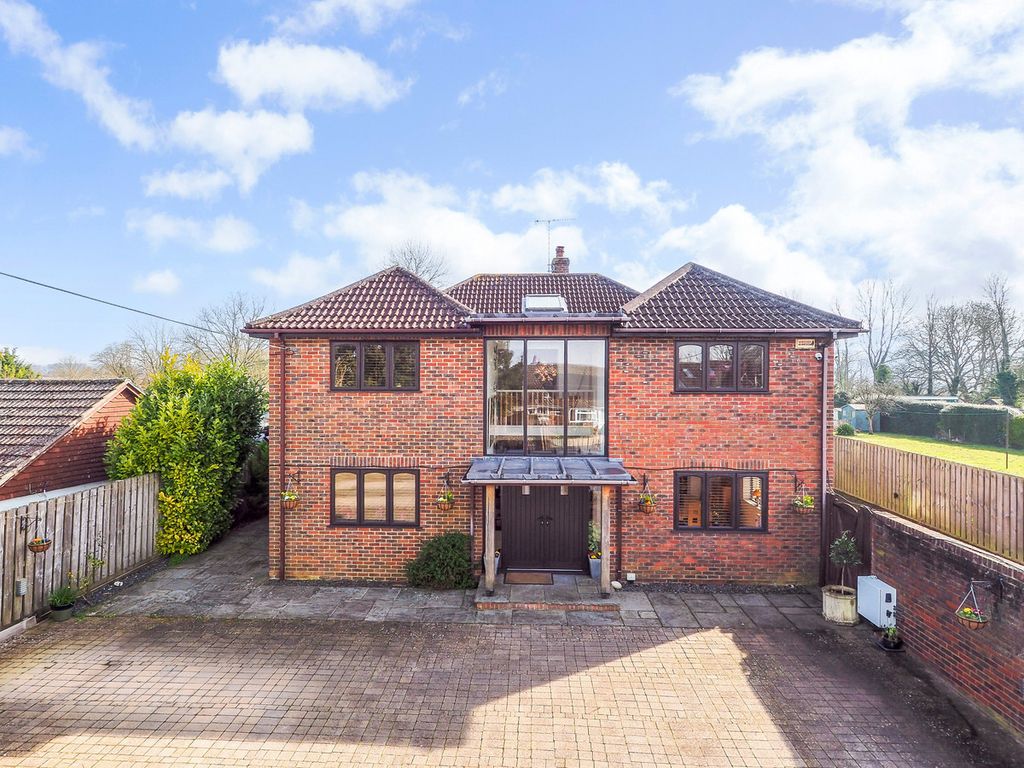 5 bed property for saleGomeldon, Salisbury SP4