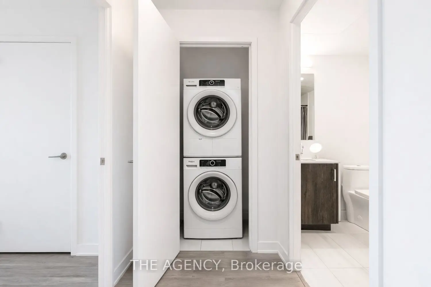 Additional image 12 of 681 Yonge Street 327