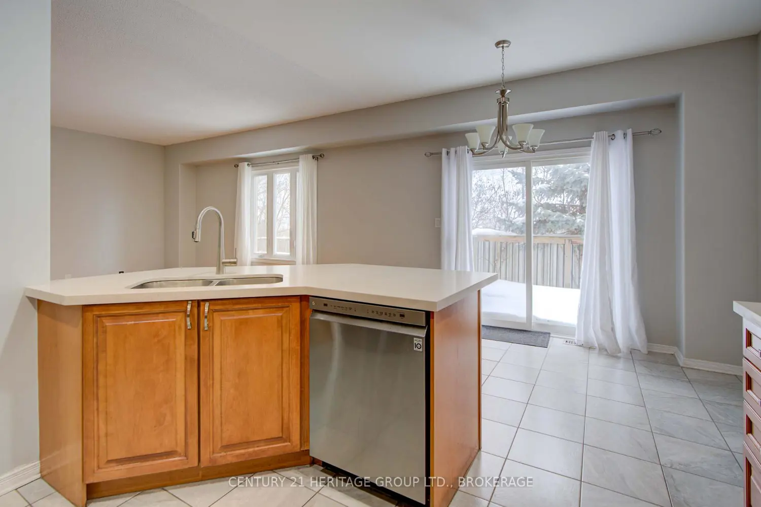 Additional image 11 of 456 Weston Crescent