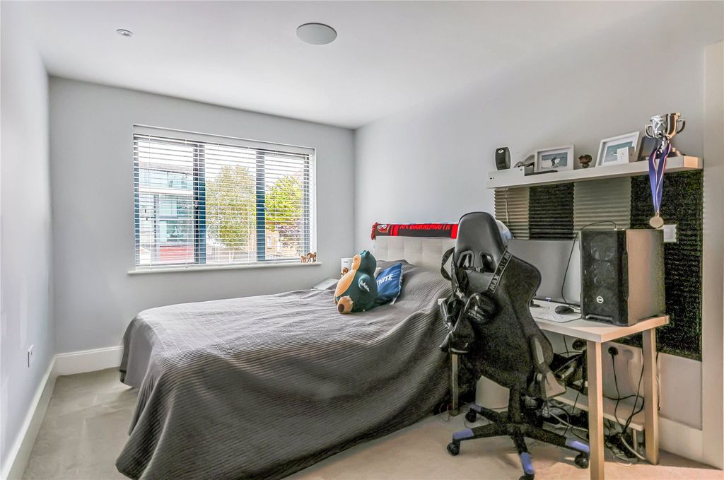 Additional image 14 of 3 bed flat for salePanorama Road, Poole, Dorset BH13