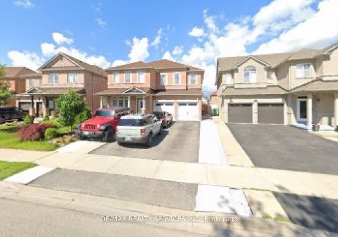 11 Plateau Drive E, Brampton, ON, L6R 3G5
