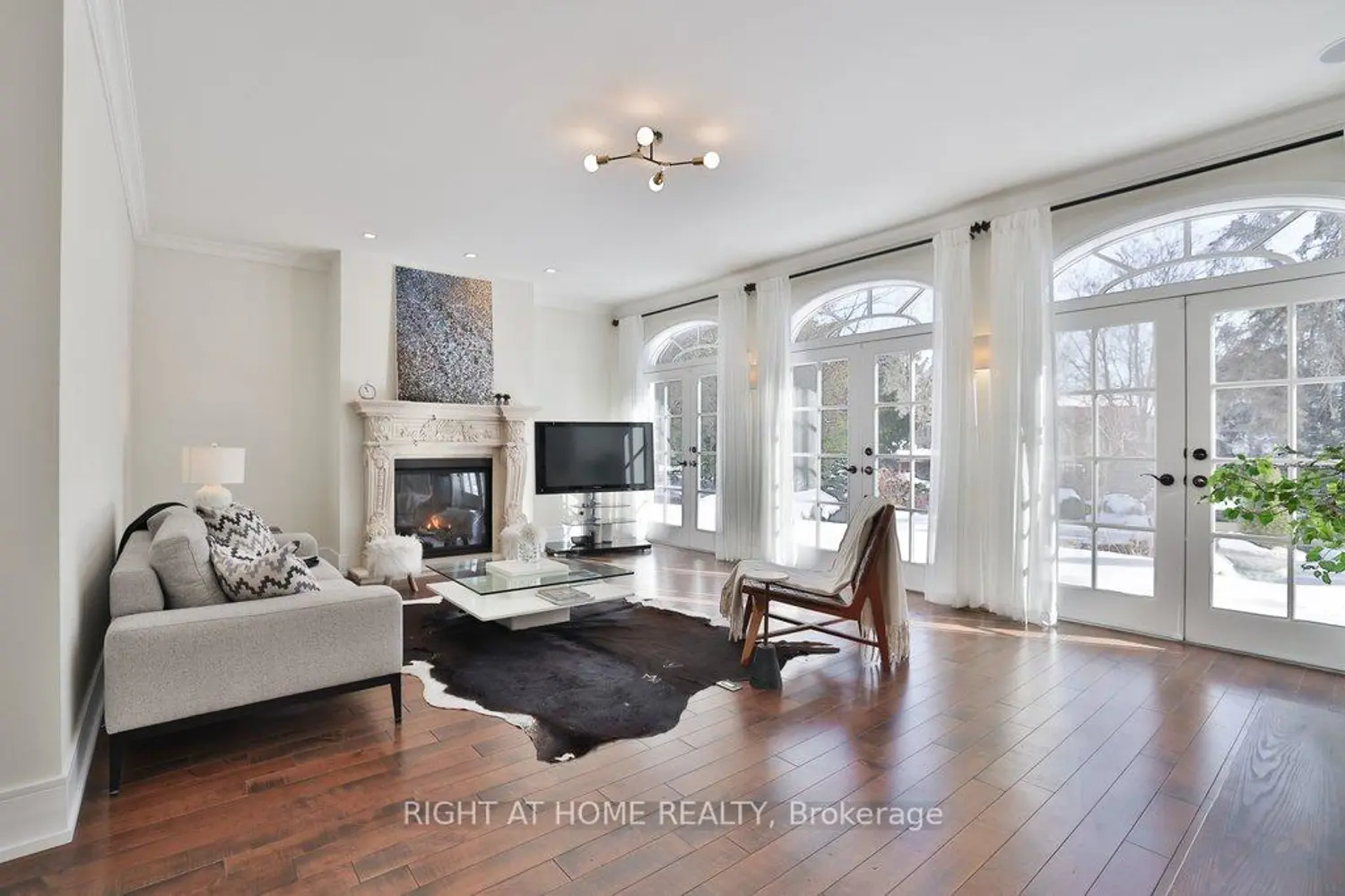 471 Country Club Crescent