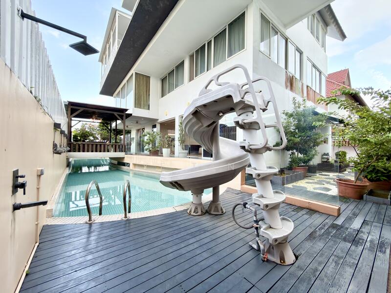 Additional image 5 of Lengkok Mariam