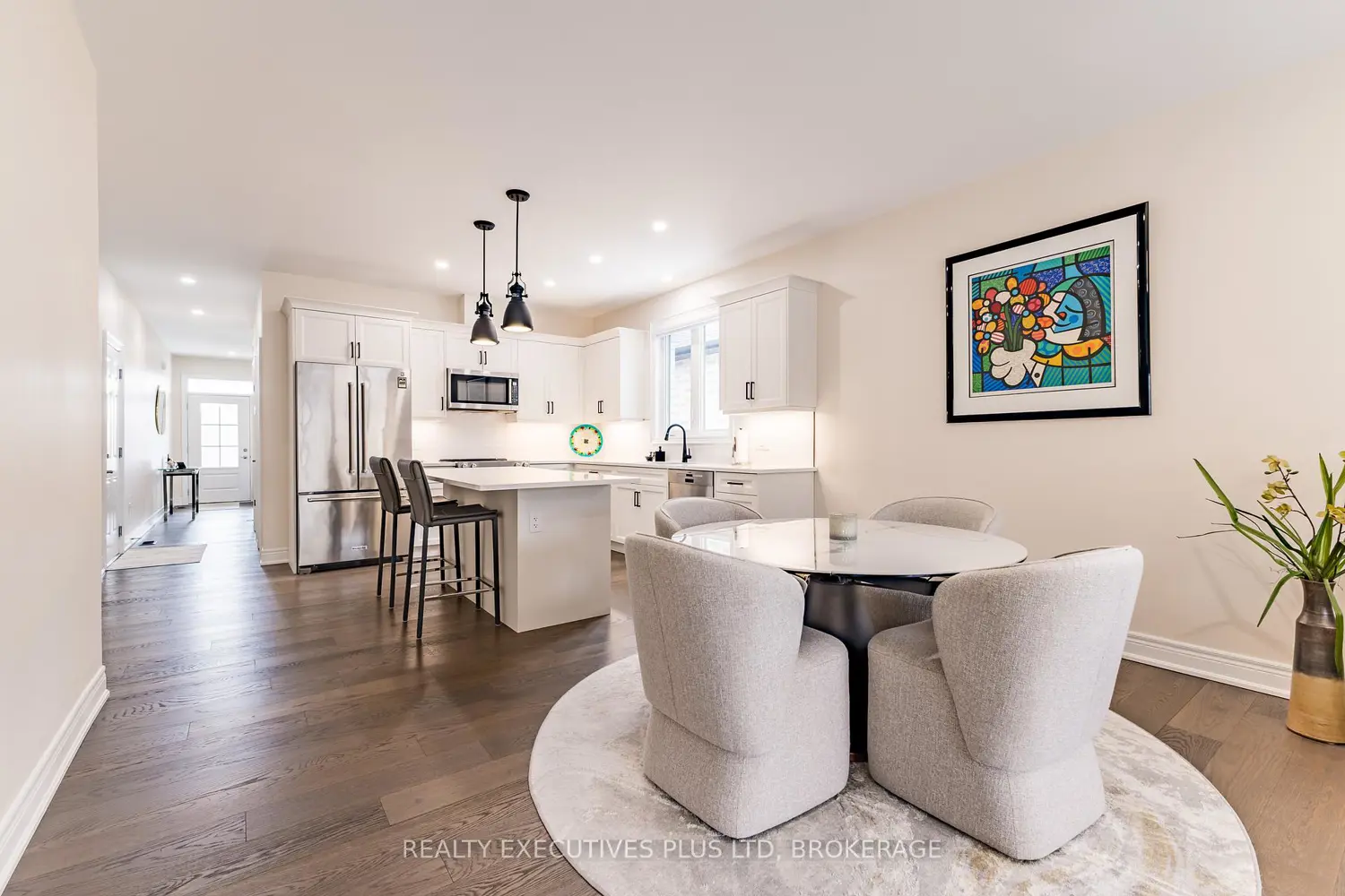 Additional image 13 of 504 Royal Ridge Court