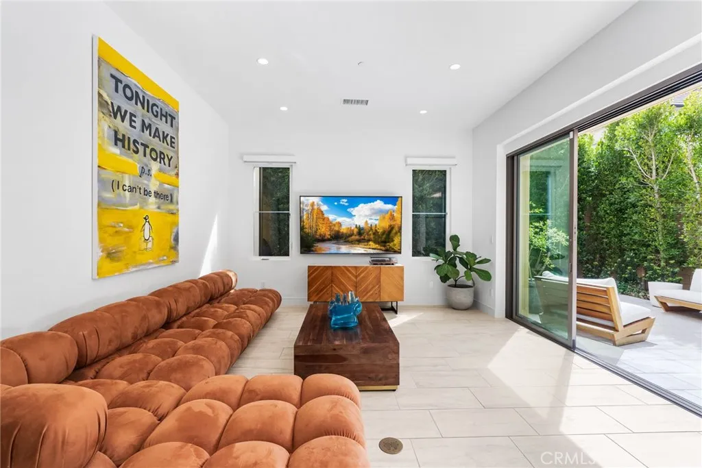 Additional image 16 of 120 Linda Vista, Irvine, CA 92618