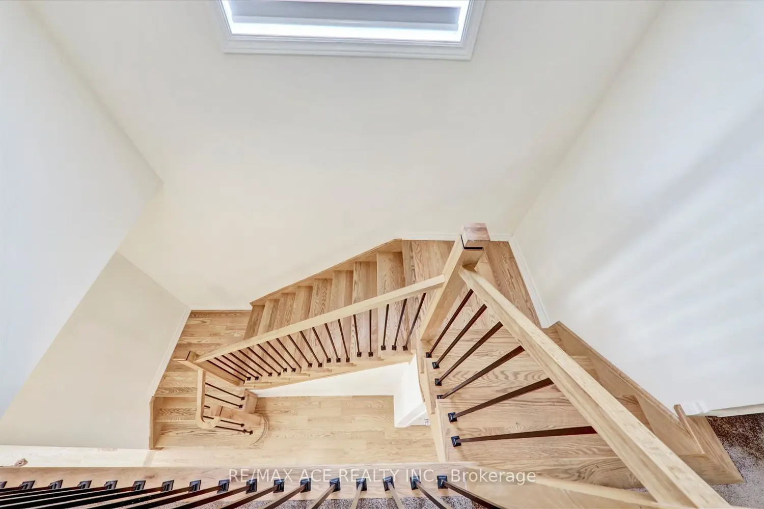 Additional image 10 of 1097 Cameo Street