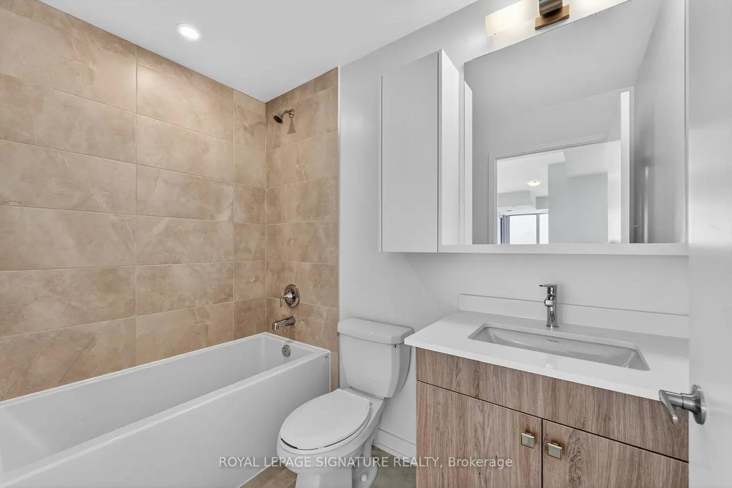 Additional image 17 of 1035 Southdown Road 1008