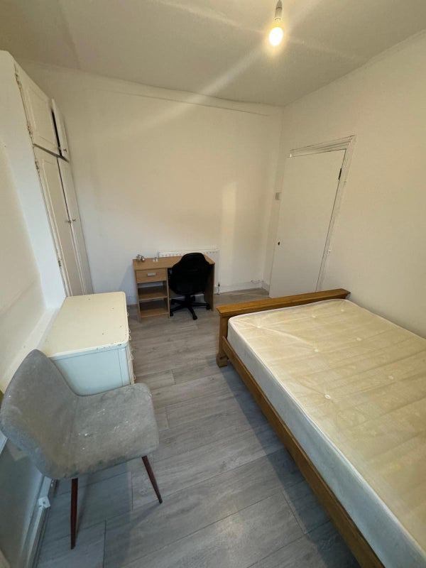Room in a Shared Flat, Lukin St, E1, N1 7GU