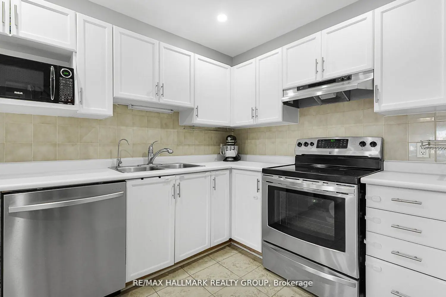 Additional image 6 of 93 Cedarock Drive, Kanata