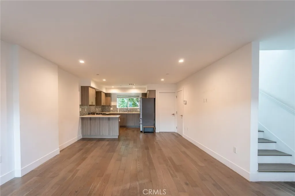 Additional image 5 of 6810 Simpson Ave Unit 2, North Hollywood, CA 91605