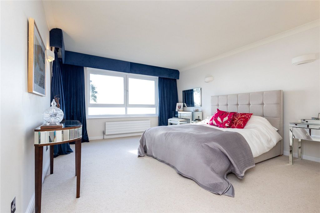 Additional image 15 of 3 bed flat for saleSandbanks Road, Poole, Dorset BH14