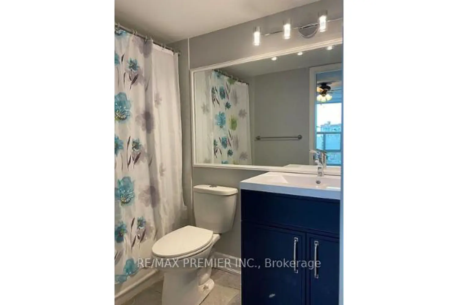 Additional image 15 of 33 Elm Drive 612