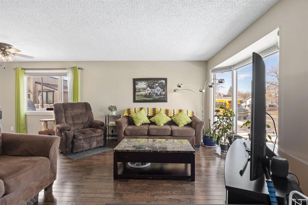 Additional image 5 of 2302 Olympia Drive SE, Calgary, AB, T2C1H5