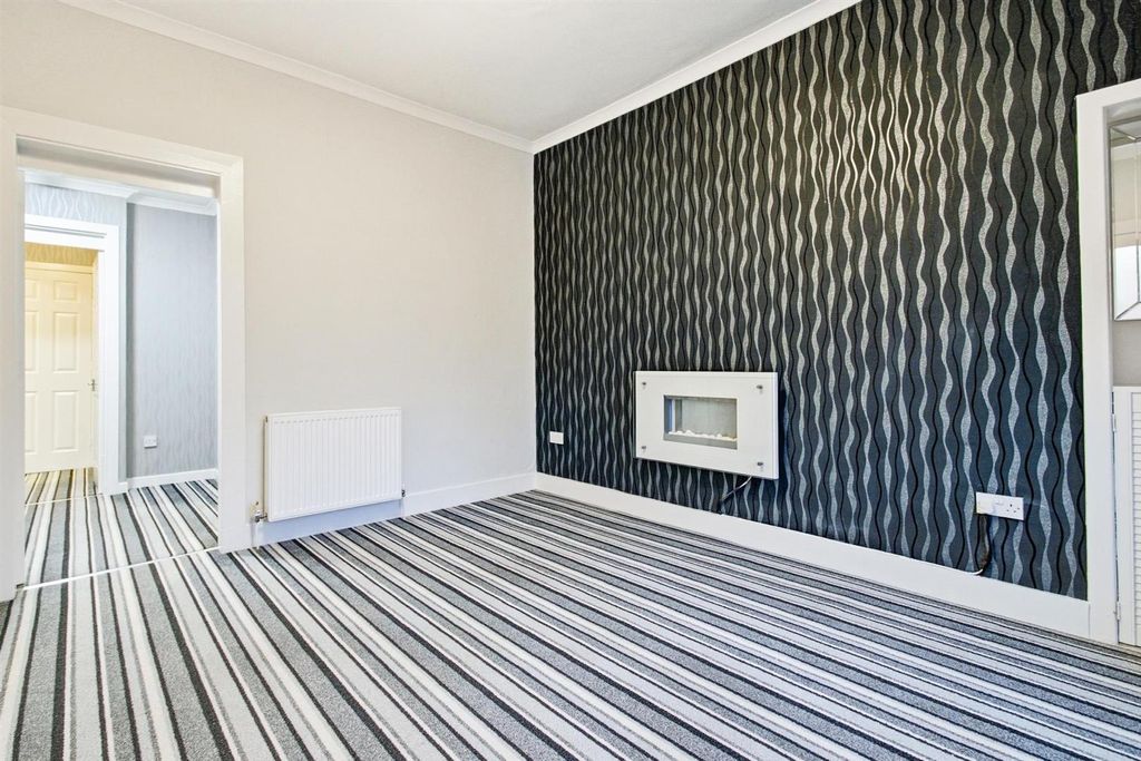 Additional image 9 of 1 bed flat for saleWilson Street, Alexandria G83