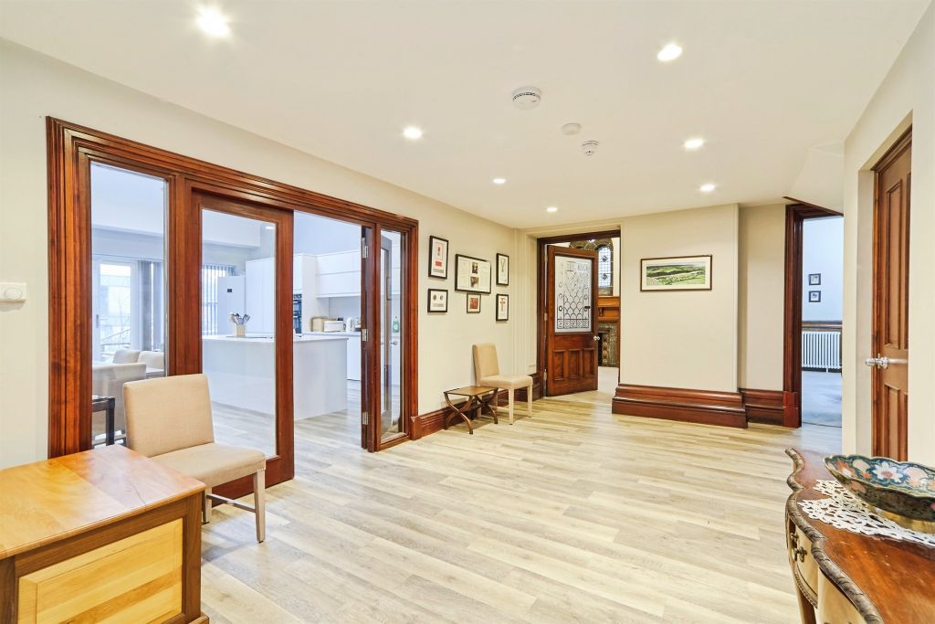 Additional image 4 of 3 bed flat for saleSpenfield Court, Leeds LS16
