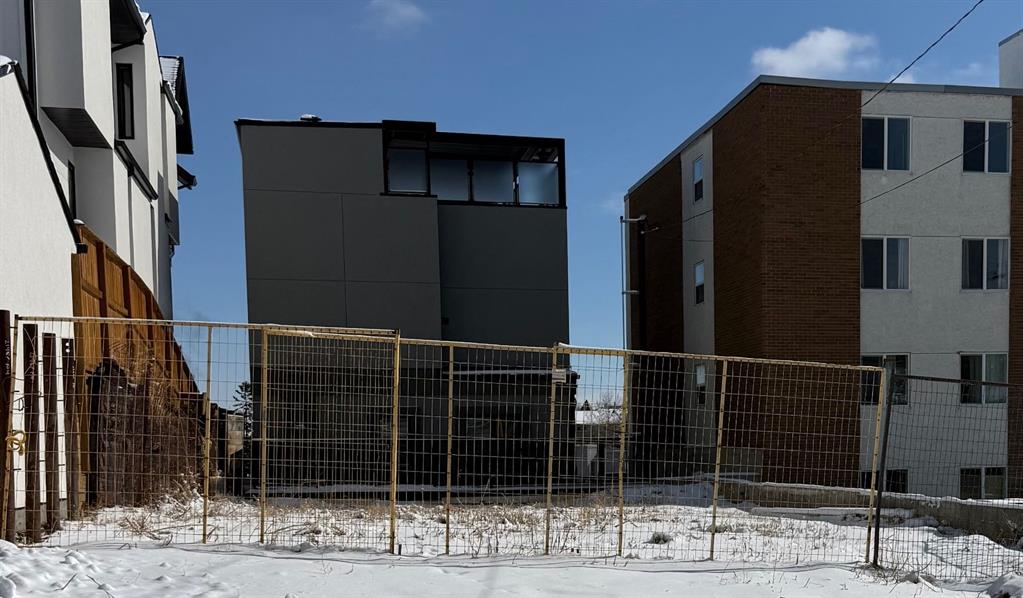 Additional image 6 of 2310 17 Street SW, Calgary, AB, T2T 4M6