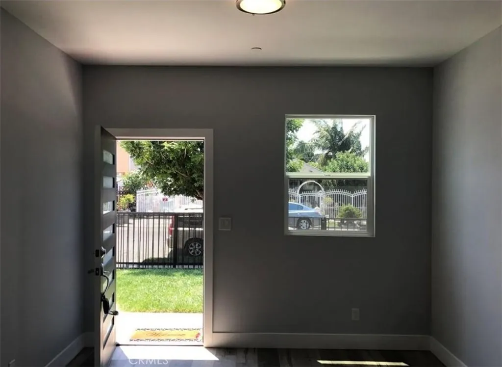 Additional image 10 of 221 W 85th St, Los Angeles, CA 90003