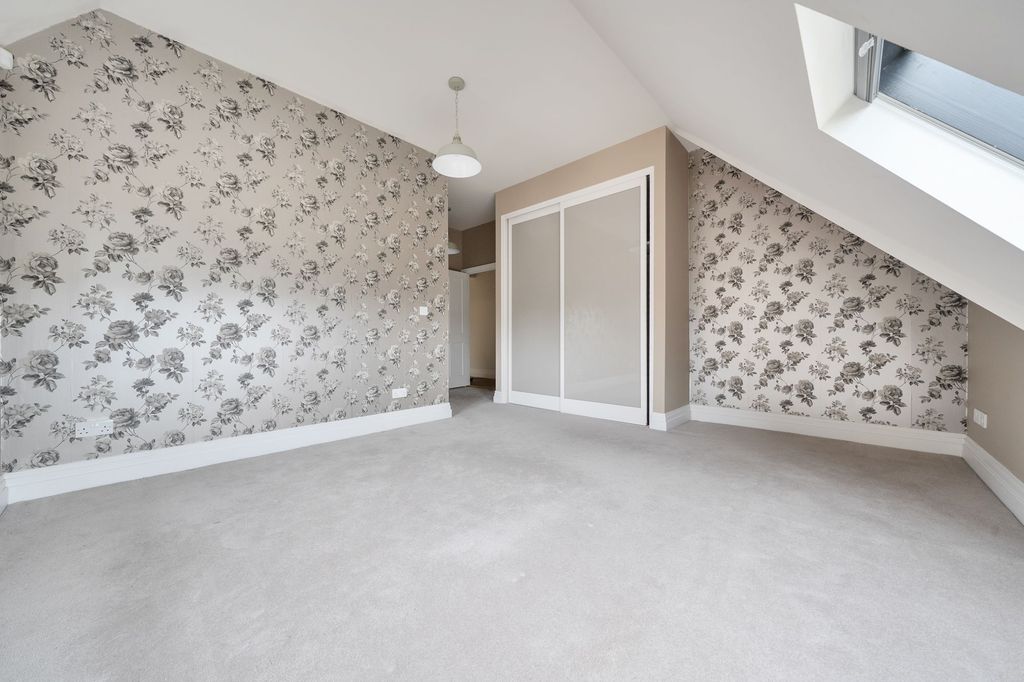 Additional image 9 of 2 bed flat for saleKings Drive, Midhurst GU29